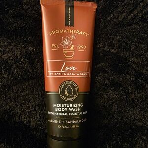 Bath & Body Works Aromatherapy Love Body Wash - Red